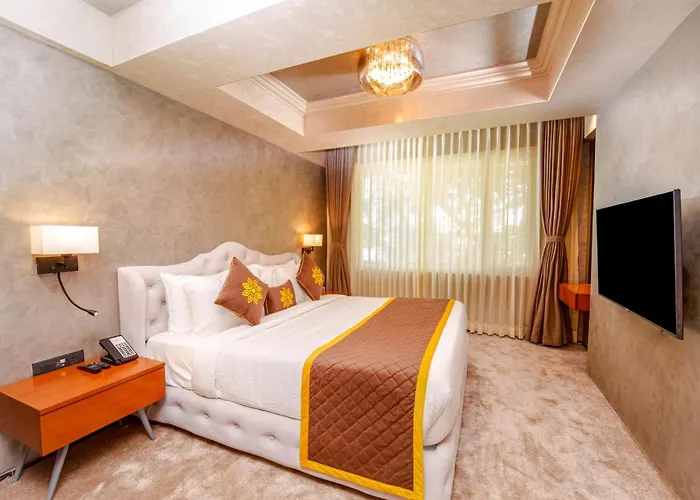 Jardin Hotels Teen Imli Indore