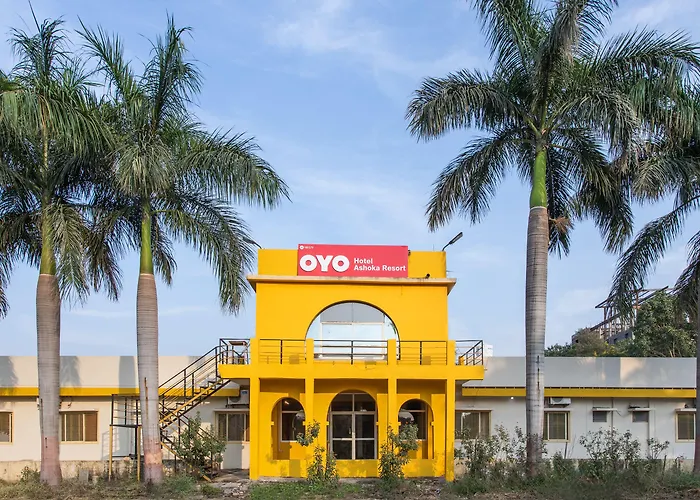 Oyo 18571 Ashoka Resort Indore